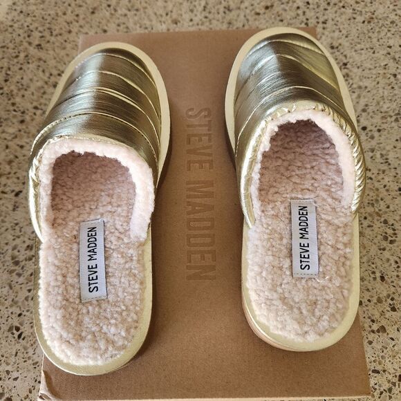 Steve Madden Chex Gold Metallic Quilted Slippers Faux Fur Lining Size 6 NIB - Picture 10 of 10